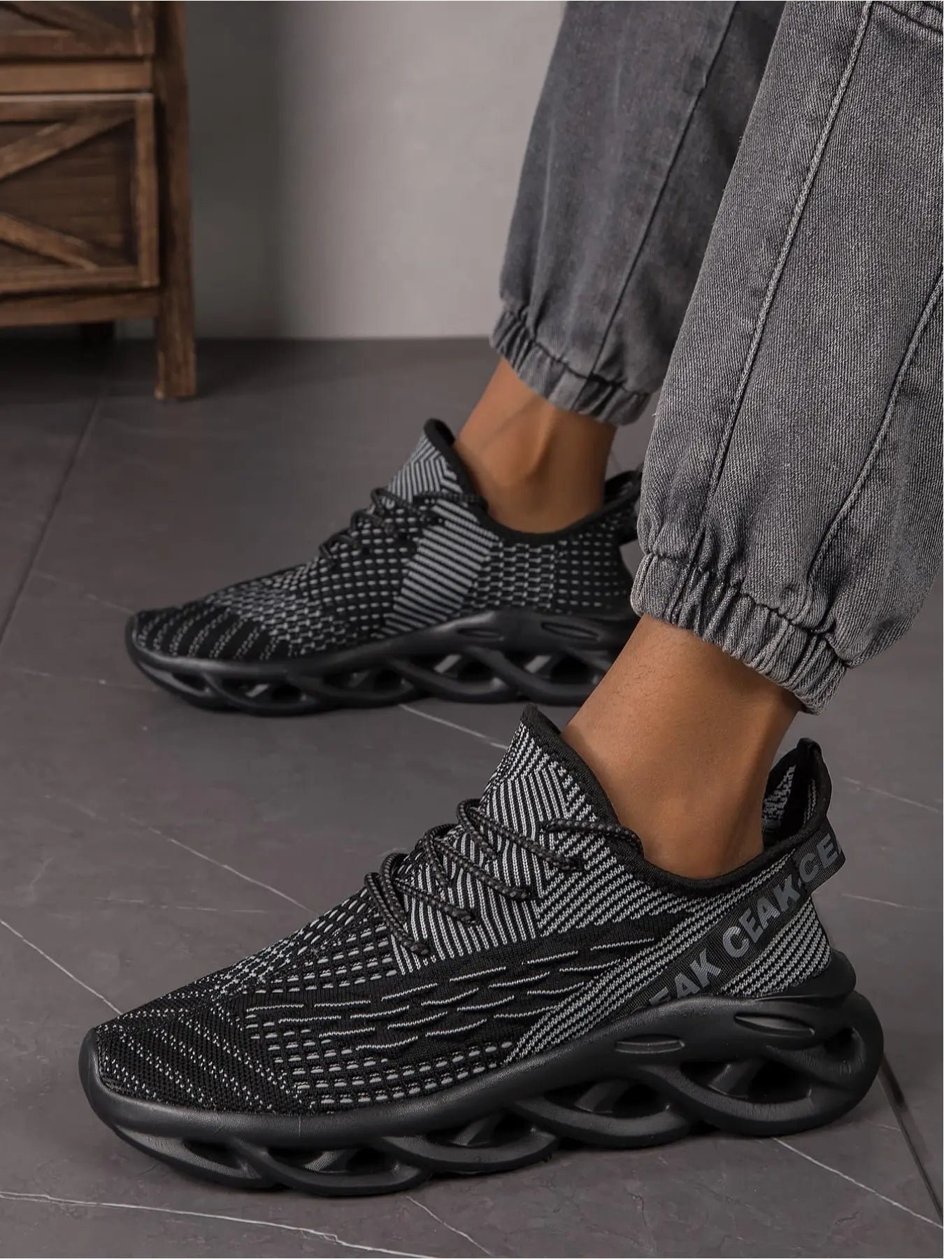 Men'S Breathable Flyknit Sock Shoes: Elastic Sock Cuff Wrap, Fatigue-Free Walking Shoes, Athletic Walking Shoes, Flexible Shoe
