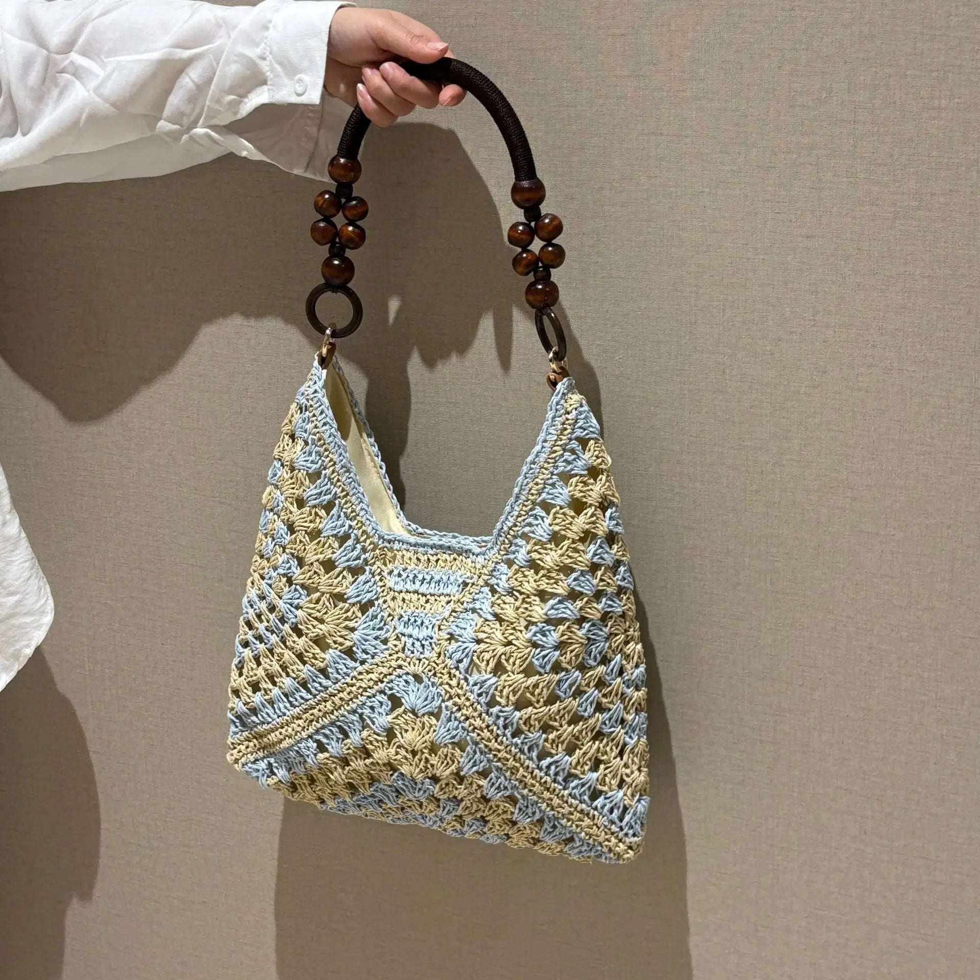 Chic Handmade Woven Shoulder Bag - Perfect for Summer Beach Days & Vacations!